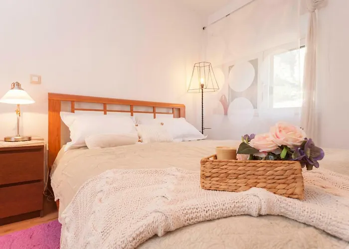 Penthouse Slavija 아파트 마카르스카