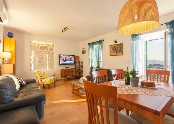 Penthouse Slavija 아파트