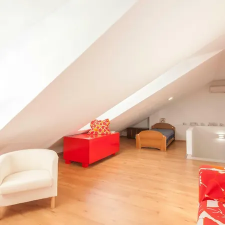 Penthouse Slavija Apartment *
