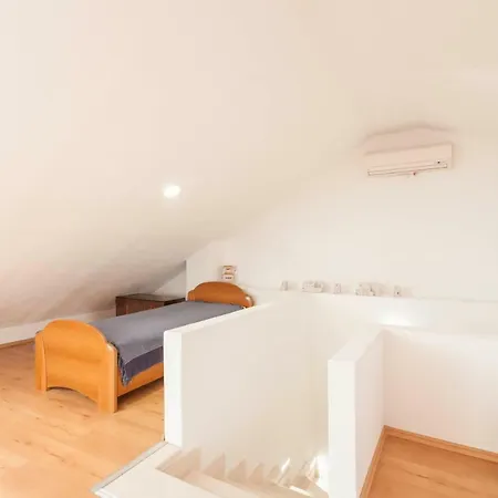 Penthouse Slavija Lägenhet