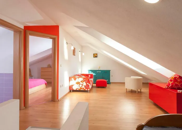 Penthouse Slavija 马卡尔斯卡