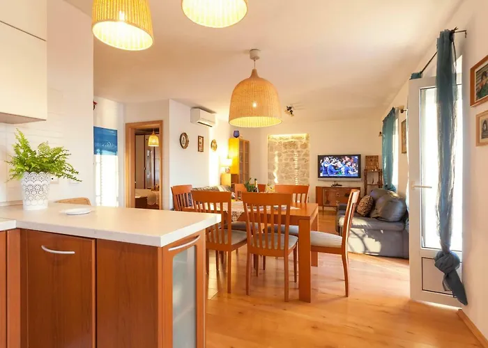 Penthouse Slavija Lägenhet